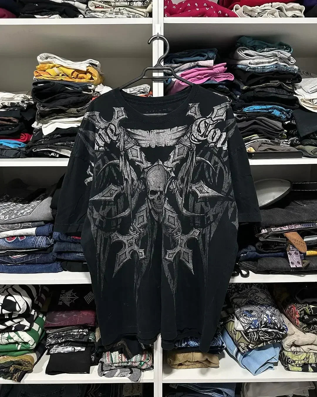 2000s T-Shirt – High Street Graphic, Oversized Cotton, Round Neck